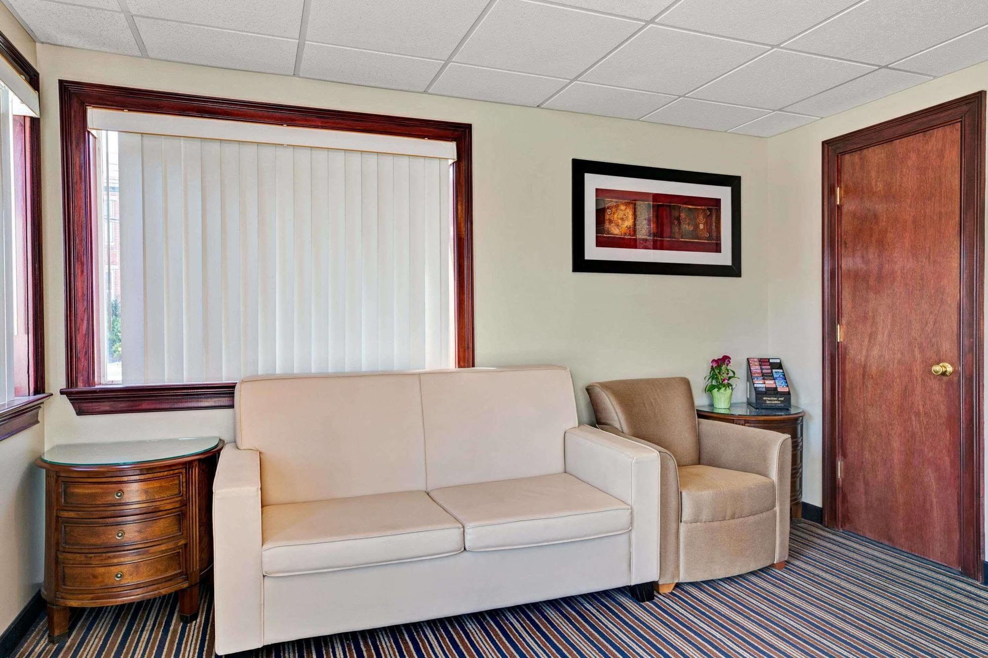 Hotel Super 8 By Wyndham Newark De Zewnętrze zdjęcie